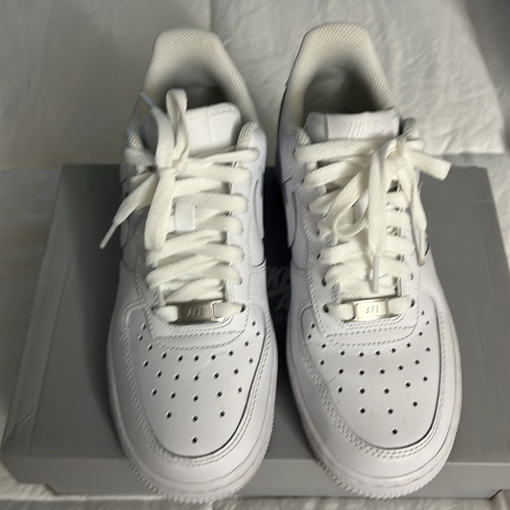 Nike Air Force 1 ‘07 - Picture 3 of 5